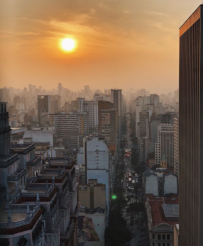 O antigo edifício Altino Arantes agora se chama Farol Santander. Aberto ao público em 2018, se tornou um dos mais populares pontos turísticos de São Paulo.