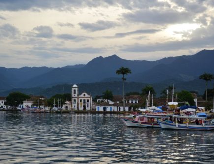 Resolvi compartilhar um guia de Paraty, com praias, restaurantes, passeios e onde ficar. No final, coloquei o meu roteiro de 3 dias pela cidade.