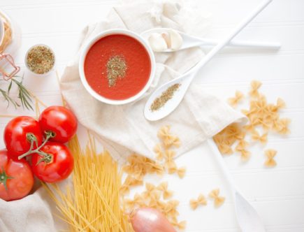 Em 2020, eu, Beatriz Arvatti. aprendi a cozinhar. Despertei um novo hobby, descobri uma válvula de escape e criei um highlight no Instagram "A la Beatriz".